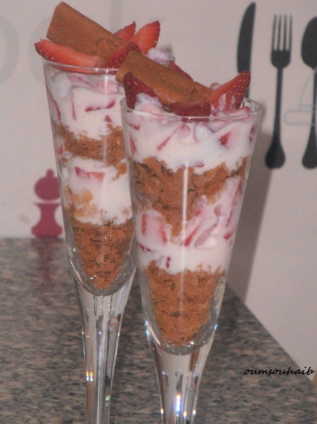 verrine fraise rapide au yaourt grecque